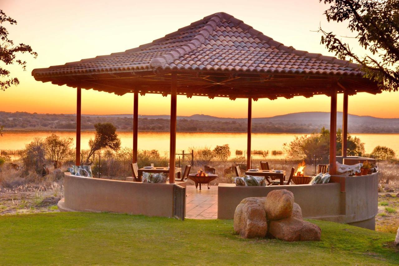 Kameeldrift Waterfront Estate & Resort Brits Kültér fotó